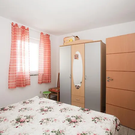 Vrgada Apartment *